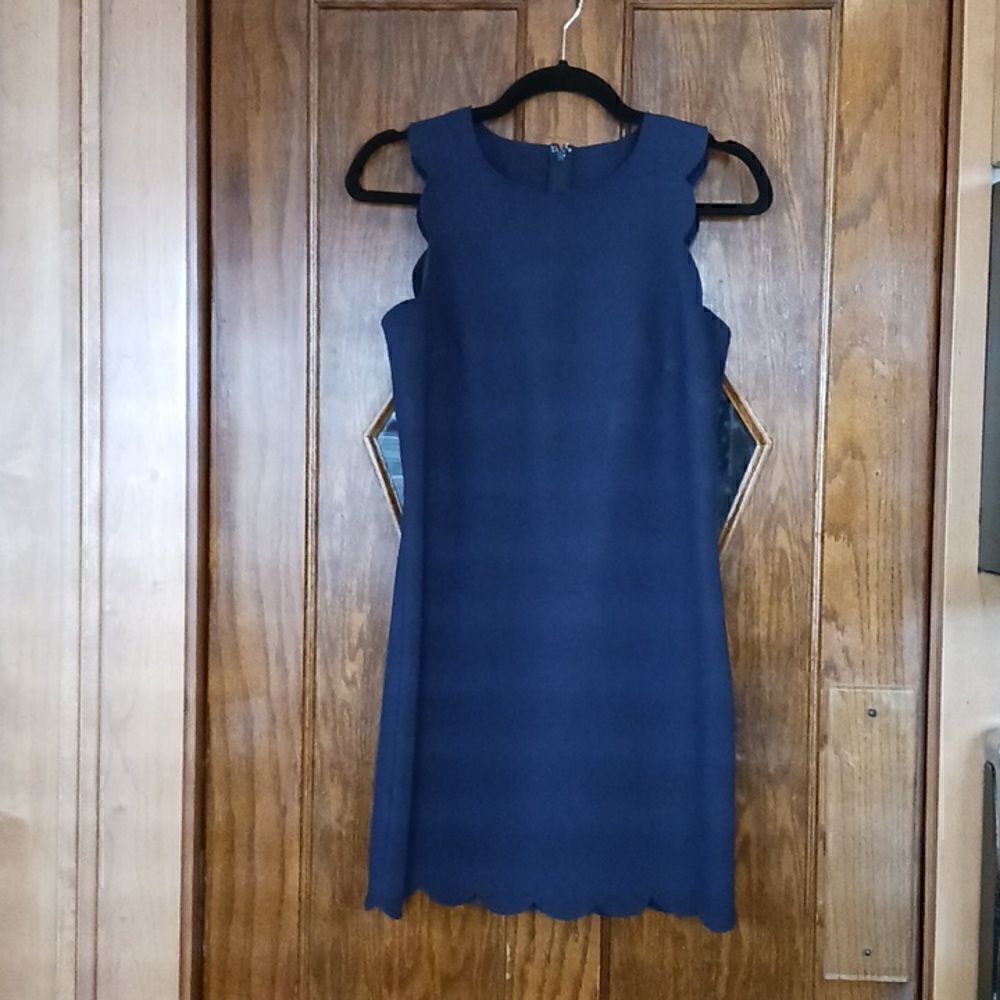 J CREW Scalloped Navy Sheath Sleeveless Dress Sz 0 - Picture 8 of 11
